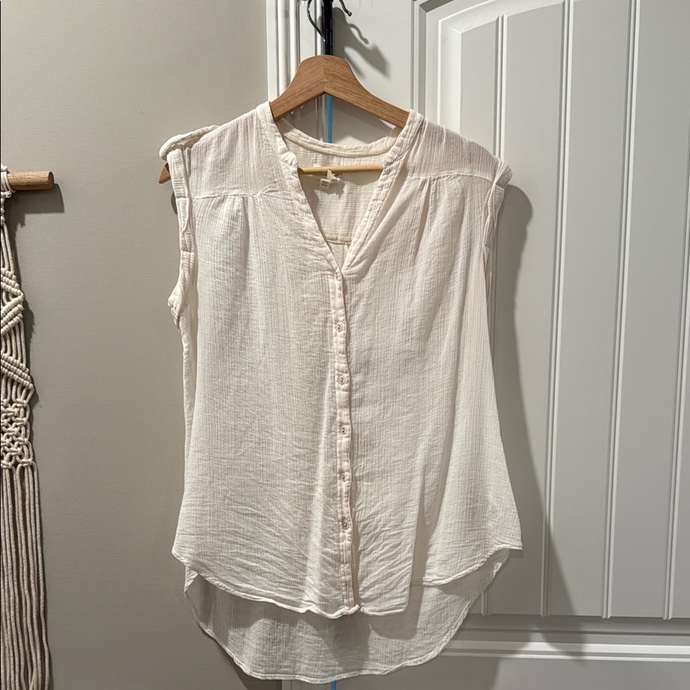 ANTHROPOLOGIE Cream Sleeveless Blouse